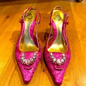 J Renee vintage pointed toe fuchsia jeweled heels